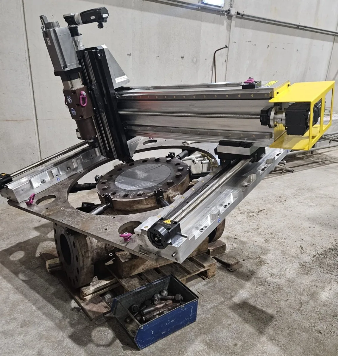 Mobiele CNC-bewerkingseenheid op een appendagehuis